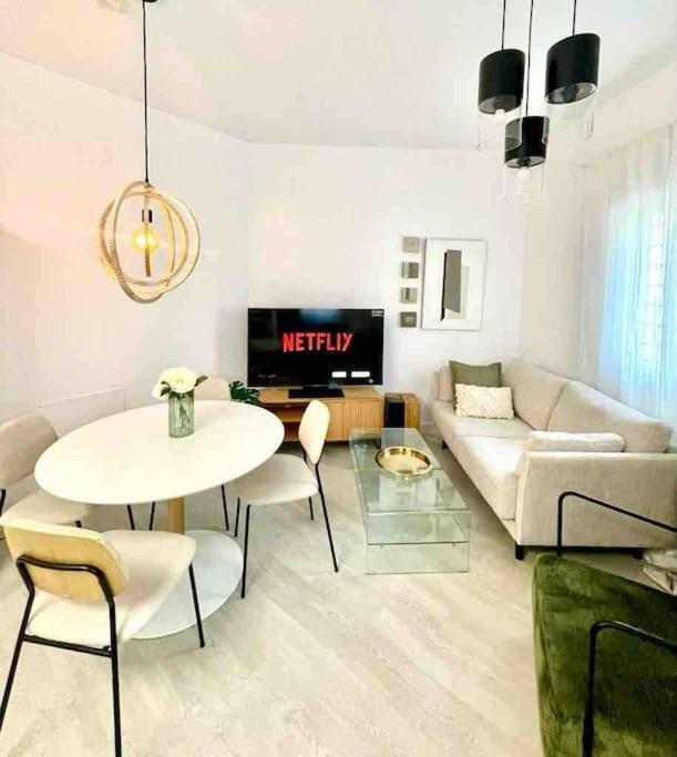 말라가 Historical Centre! Private Terrace & Gym-Near Public Parking 아파트 외부 사진